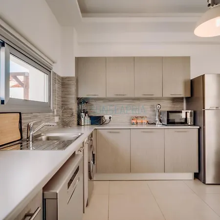 Alasia 16 - Modern Smart In Tranquil Serenity