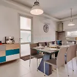 Villa Alasia 16 - Modern Smart In Tranquil Serenity *