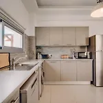 Alasia 16 - Modern Smart In Tranquil Serenity