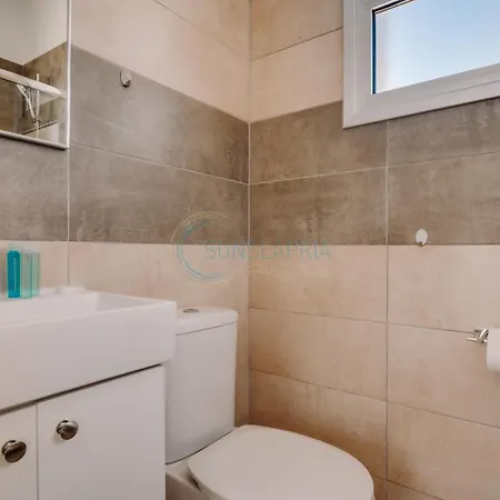 Alasia 16 - Modern Smart In Tranquil Serenity וילה פאראלימני