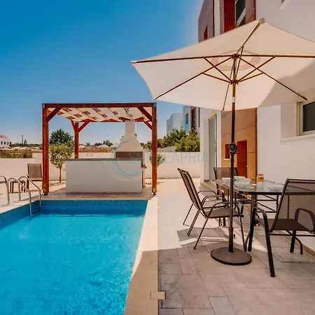 Alasia 16 - Modern Smart In Tranquil Serenity פאראלימני