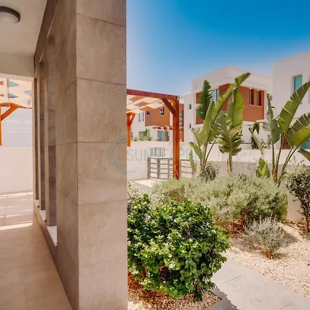 Alasia 16 - Modern Smart In Tranquil Serenity *