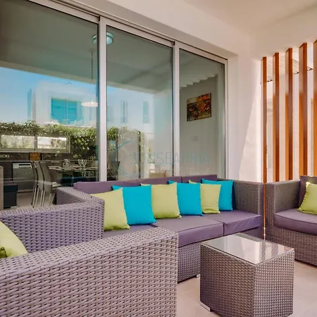 Alasia 16 - Modern Smart In Tranquil Serenity וילה