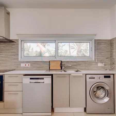 Alasia 16 - Modern Smart In Tranquil Serenity * פאראלימני