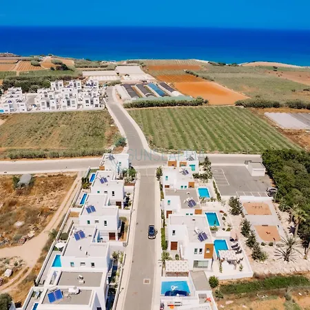 Villa Alasia 16 - Modern Smart In Tranquil Serenity