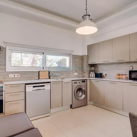 Alasia 16 - Modern Smart In Tranquil Serenity וילה