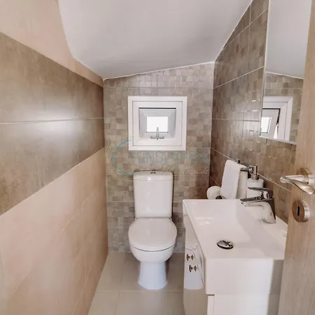 Alasia 16 - Modern Smart In Tranquil Serenity פאראלימני