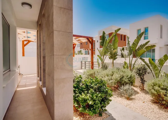 Alasia 16 - Modern Smart In Tranquil Serenity *