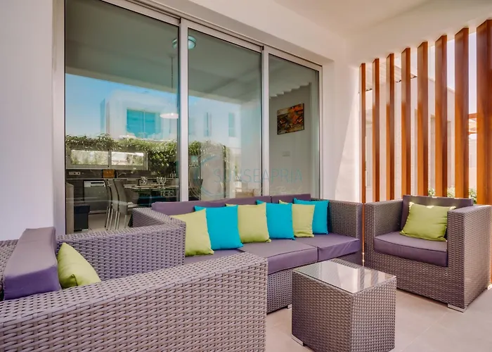 Alasia 16 - Modern Smart In Tranquil Serenity Villa