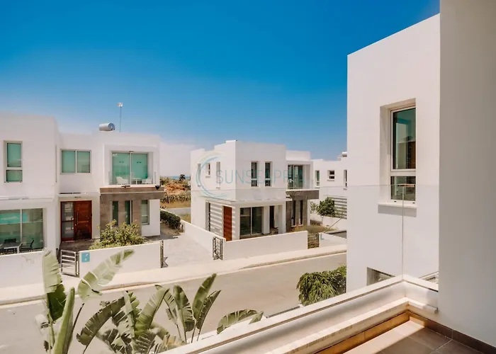 Villa Alasia 16 - Modern Smart In Tranquil Serenity *