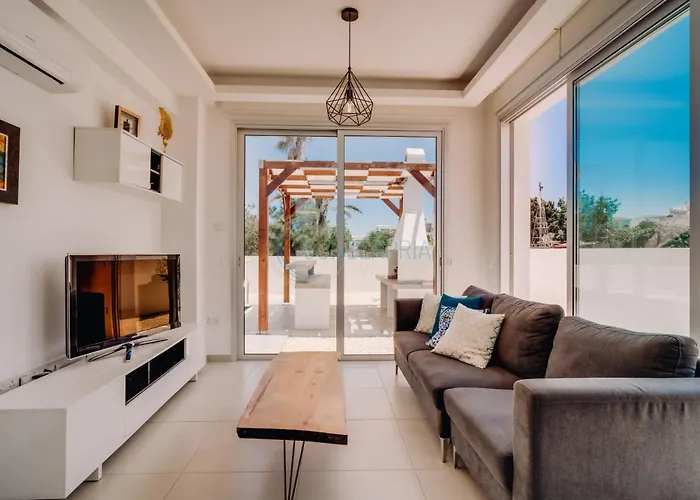 Villa Alasia 16 - Modern Smart In Tranquil Serenity *