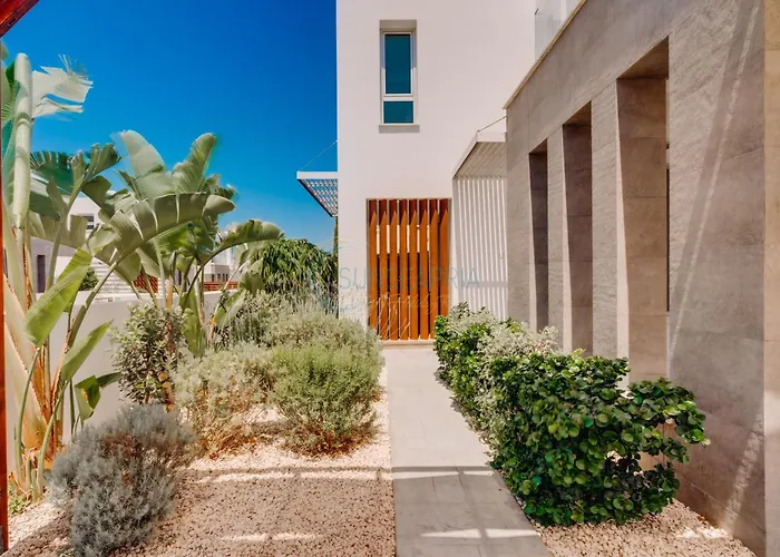 Alasia 16 - Modern Smart In Tranquil Serenity Villa *