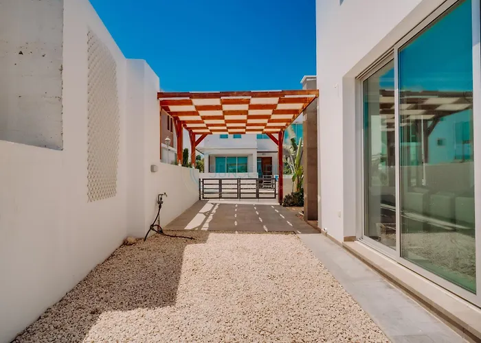 Alasia 16 - Modern Smart In Tranquil Serenity Paralimni