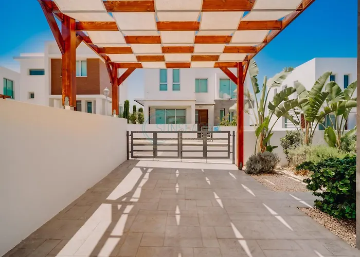 Villa Alasia 16 - Modern Smart In Tranquil Serenity Paralimni